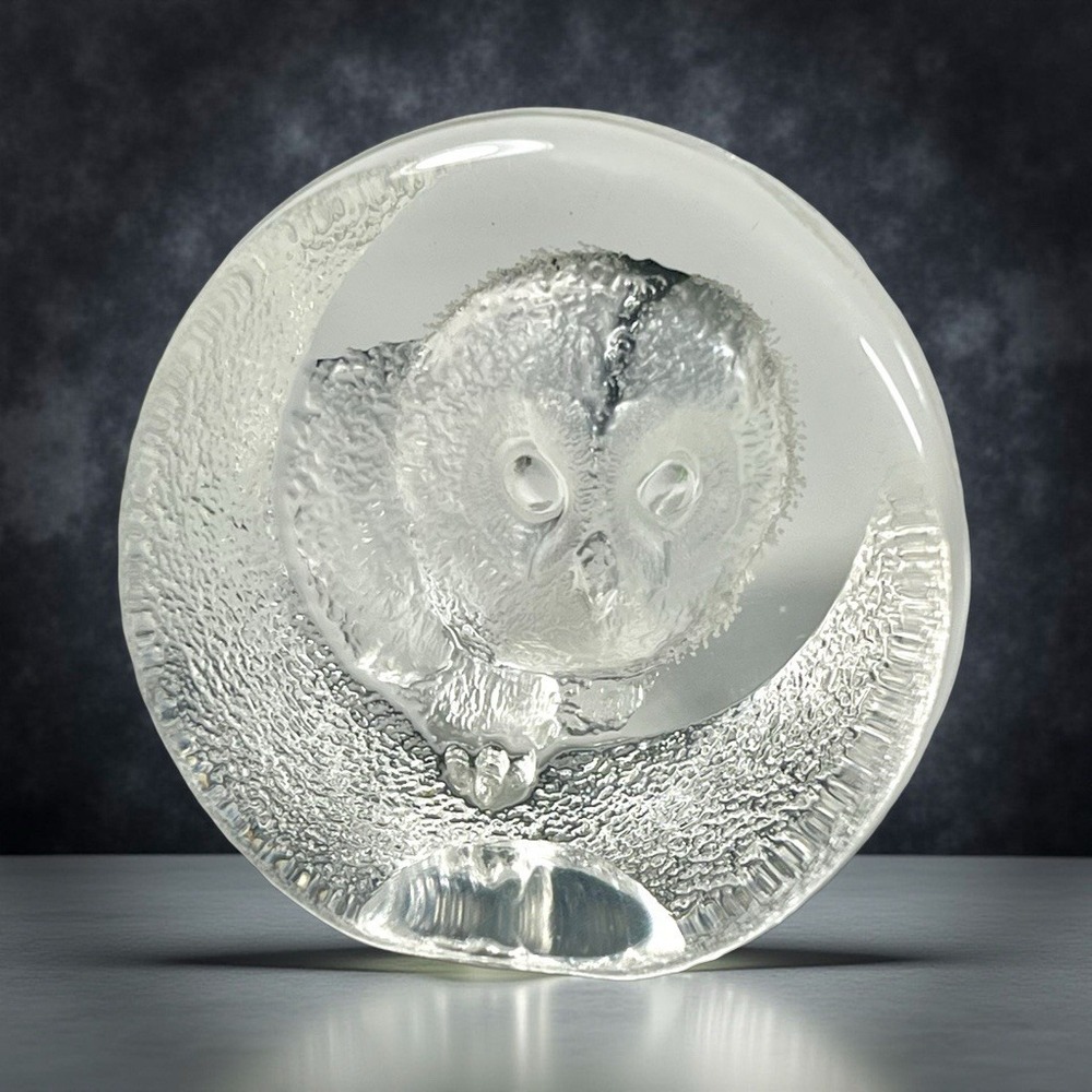 Mats Jonasson Crystal Baby Owl Glass Paperweight Sweden Signed #9207‎